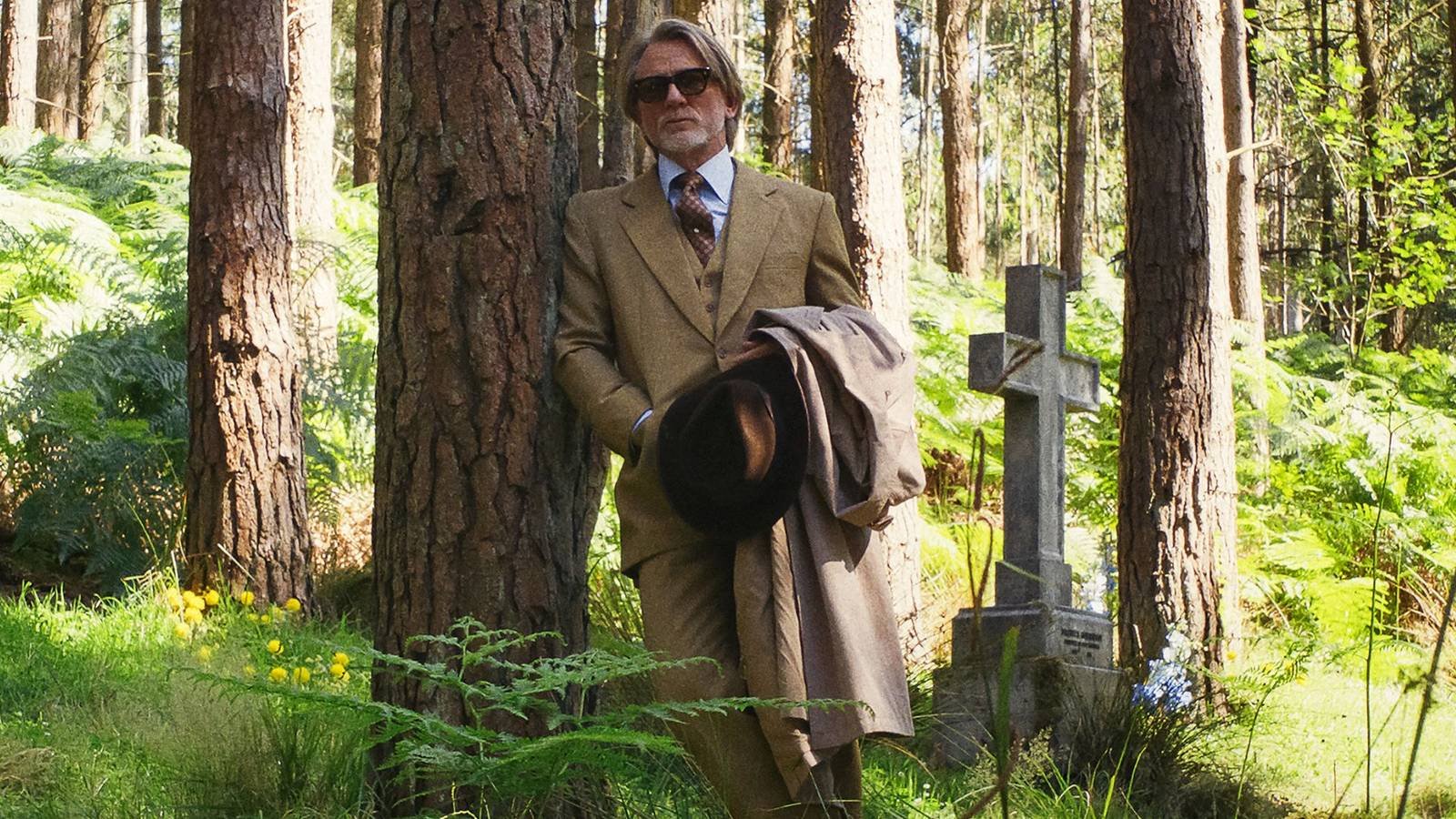 Daniel Craig in Wake Up Dead Man A Knives Out Mystery