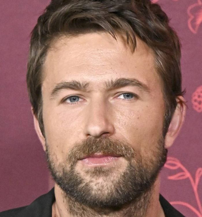 Brandon Sklenar at the red carpet premier of The Housemaid