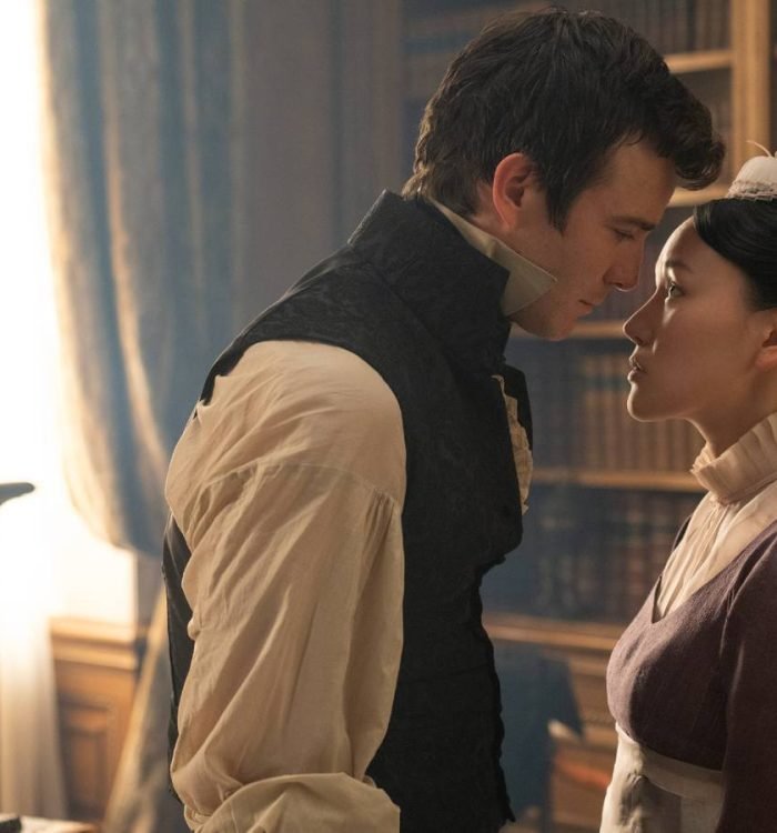 Luke Thompson as Benedict Bridgerton, Yerin Ha as Sophie Baek in episode 407 of Bridgerton